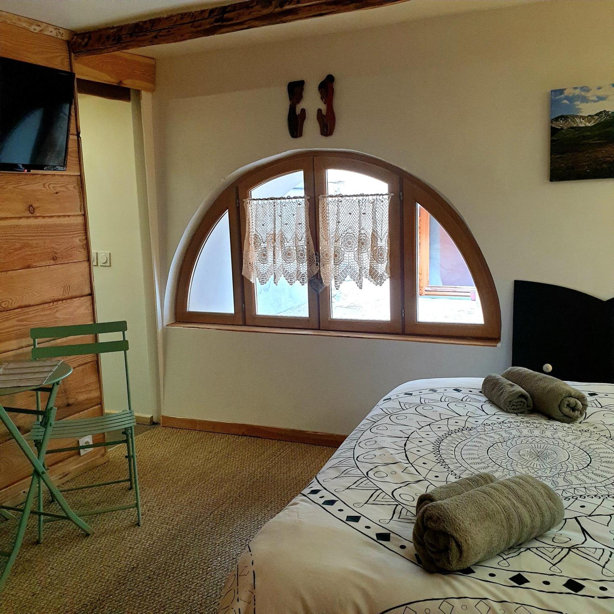 La Maison Basse Saint-Dalmas-le-Selvage Номер фото